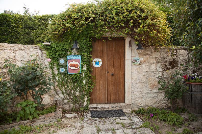 הרקליון Kalimera Archanes Village מראה חיצוני תמונה
